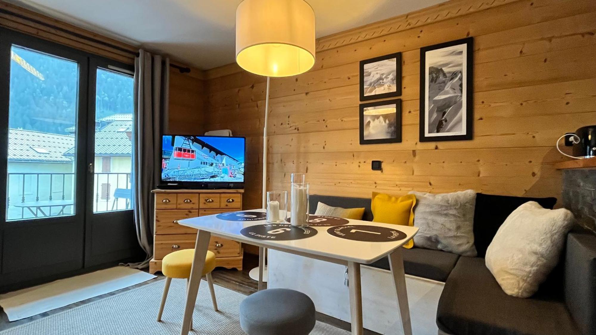 Le 41 Du Lyret - Type Pour Deux Avec Vue Sur Les Aiguilles Dans Centre Chamonix